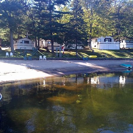 Little Hawk Resort&Marina Algonquin Highlands Zimmer foto