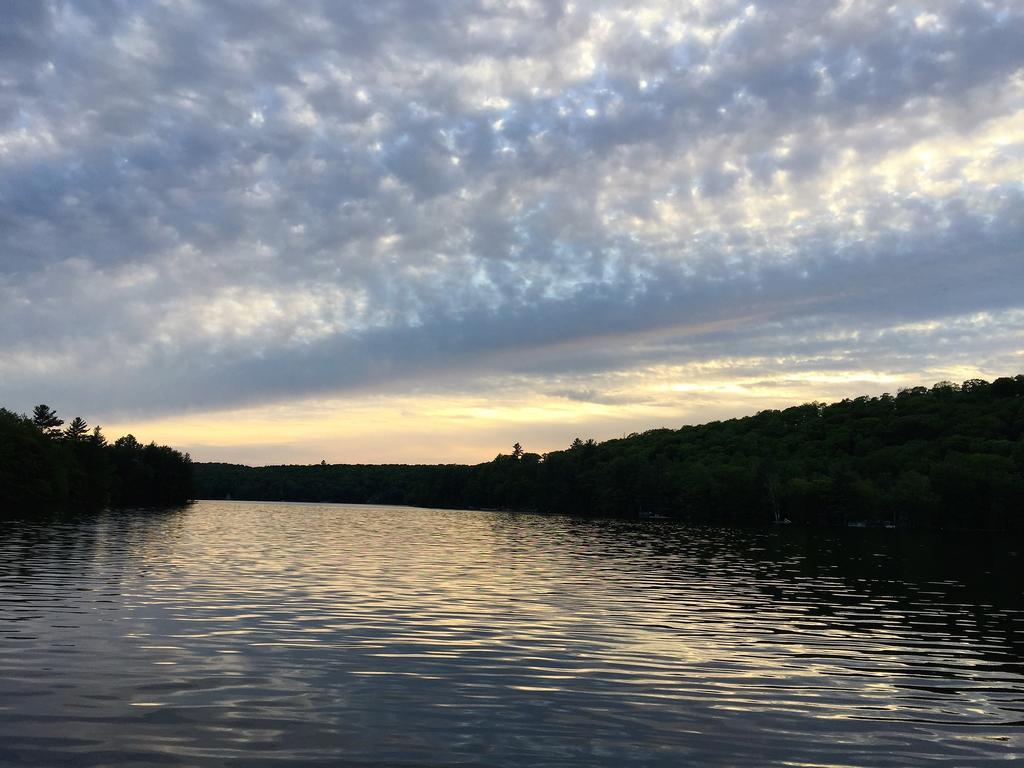 Little Hawk Resort&Marina Algonquin Highlands Exterior foto